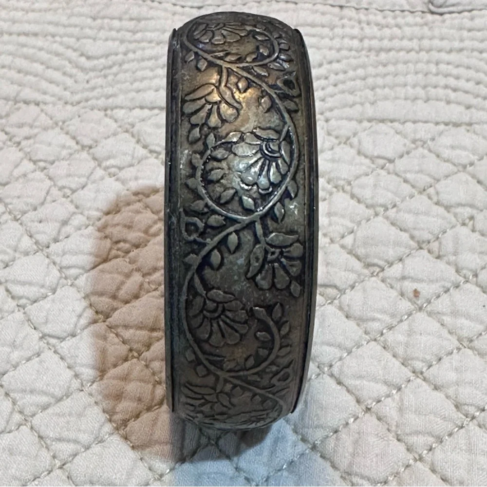 Vintage Etched Floral Metal Bangle Bracelet Wide Antique‎ Boho Engraved